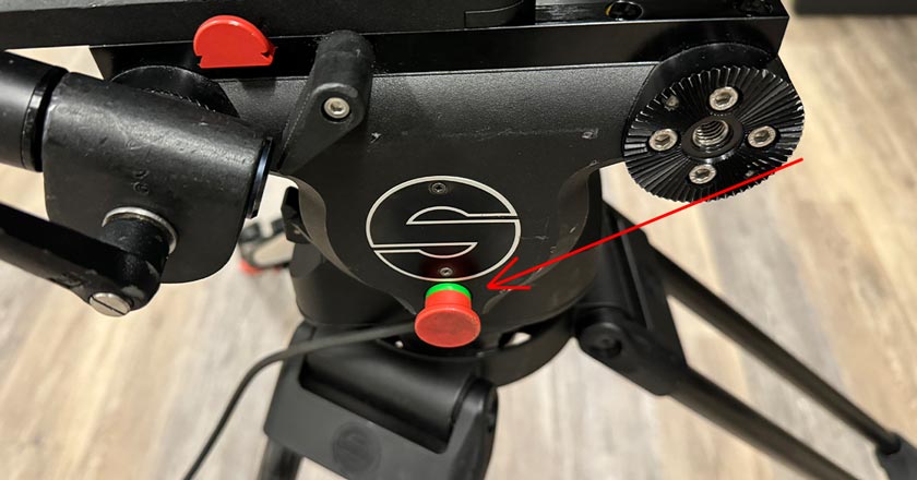 camera-tripod-locking-button